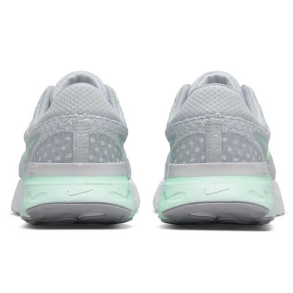 Nike React Infinity Run Flyknit Womens 7.5 Road Run Shoes DD3024 New Fast Ship - Picture 5 of 11